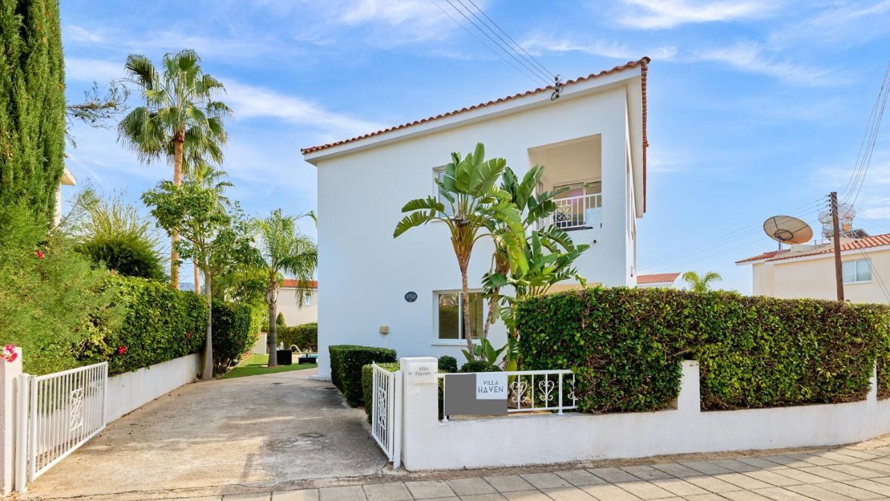 Villa Haven By Ezoria Villas Coral Bay Exterior photo